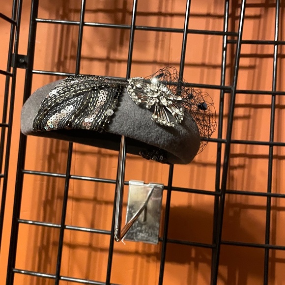Gray Beret with Black Sequin and Mesh Detail - Picture 5 of 5